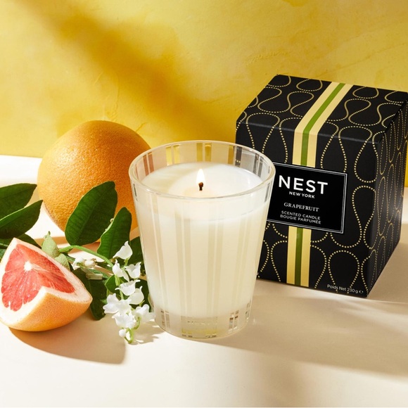 NEST Fragrances Grapefruit Candle - Black with Gold Accents - Picture 5 of 6